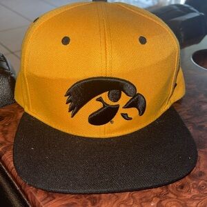 Yellow and black Iowa Hawkeyes snapback hat